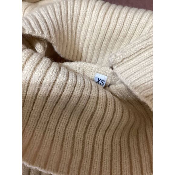 Softly Structured Ribbed Turtleneck Tunic Sweater Size: XS - Picture 5 of 6